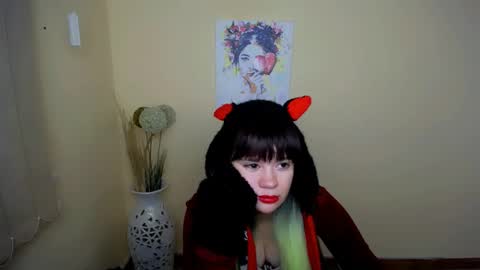 Snapshot of dream_caster_ chatting on October 13, 6:48 am dream caster  online show from October 13, 6:48 am
