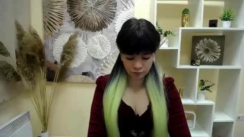 Snapshot of dream_caster_ chatting on October 7, 7:04 am dream caster  online show from October 7, 7:04 am