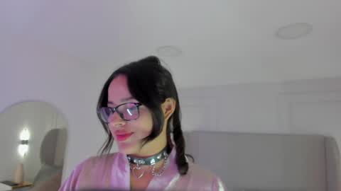 Snapshot of dream_nena chatting on October 3, 4:21 am N E N A online show from October 3, 4:21 am