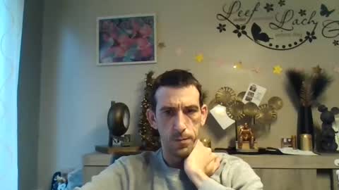 Snapshot of dreamguy38 chatting on December 3, 8:00 am dreamguy38 online show from December 3, 8:00 am