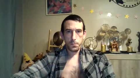 Snapshot of dreamguy38 chatting on October 12, 4:27 am dreamguy38 online show from October 12, 4:27 am