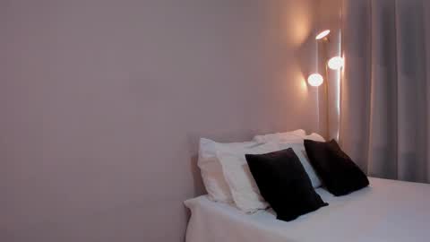 cris online show from March 9, 2:21 pm