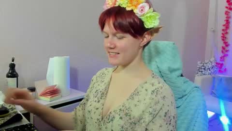 Snapshot of dreammyluna chatting on October 8, 8:37 pm Luna online show from October 8, 8:37 pm