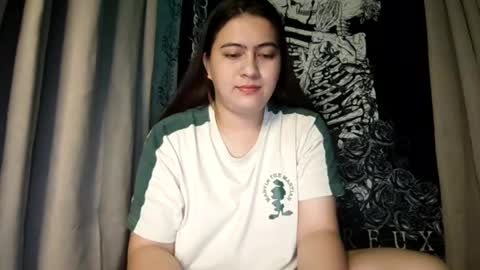 Snapshot of dreamycreamyst chatting on February 18, 4:58 am dreamycreamyst online show from February 18, 4:58 am