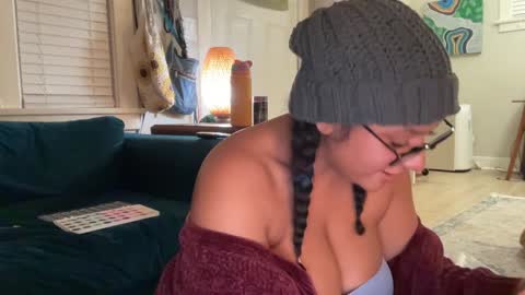 RIRI OR DREAMY online show from January 26, 2:35 am