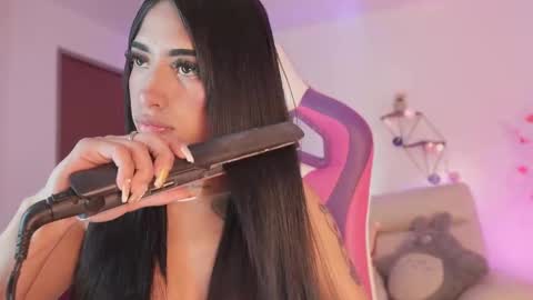 DRIANA online show from November 25, 1:54 pm