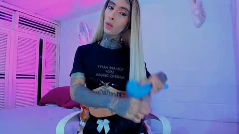 drippyorlove online show from October 8, 8:48 pm