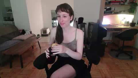 drkswrdgrl online show from March 15, 3:44 am