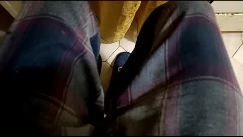 Snapshot of dthedog12 chatting on February 24, 11:52 pm dthedog12 online show from February 24, 11:52 pm