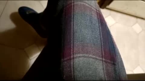 Snapshot of dthedog12 chatting on February 13, 2:01 am dthedog12 online show from February 13, 2:01 am