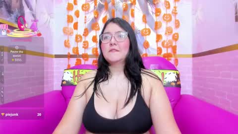 Dulce  online show from October 23, 12:06 pm