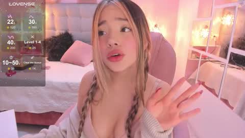 Dulce  online show from February 9, 7:49 pm