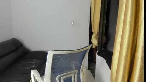 Snapshot of dulcemilf_ chatting on October 21, 12:49 am Dulce online show from October 21, 12:49 am