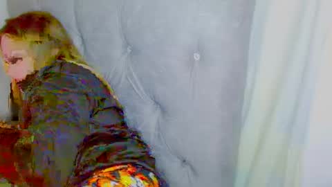 Snapshot of dulcetentacion__ chatting on October 7, 11:56 pm Juliana and online show from October 7, 11:56 pm