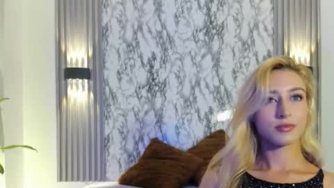 Snapshot of dulcinea_2 chatting on October 8, 9:10 pm dulcinea 2 online show from October 8, 9:10 pm