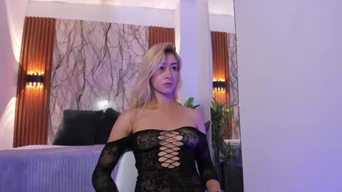 Snapshot of dulcinea_2 chatting on October 20, 11:15 am dulcinea 2 online show from October 20, 11:15 am