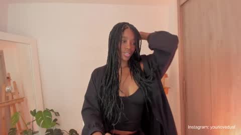 Snapshot of duna_du chatting on December 27, 3:59 pm My birthday is tomorrow November 30 online show from December 27, 3:59 pm