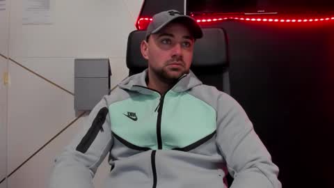 DuncanStone online show from March 8, 4:49 am