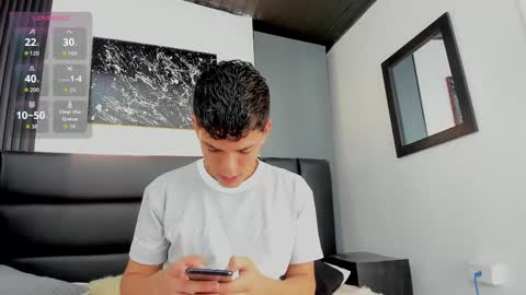 Snapshot of duolust chatting on October 16, 7:46 pm Thomas and Noah online show from October 16, 7:46 pm