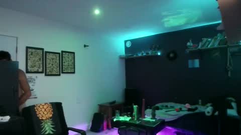 Snapshot of durfmanx chatting on September 16, 5:43 am durfmanX online show from September 16, 5:43 am