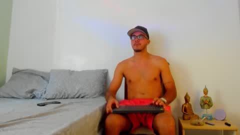Snapshot of dusan_grey chatting on September 26, 7:33 pm DUSAN GREY online show from September 26, 7:33 pm