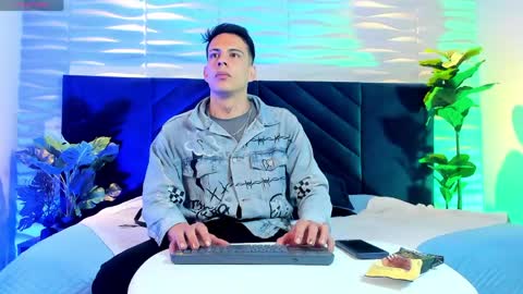 Dustin Sonne online show from April 20, 3:42 am