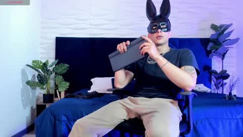 Dustin Sonne online show from September 23, 3:55 am