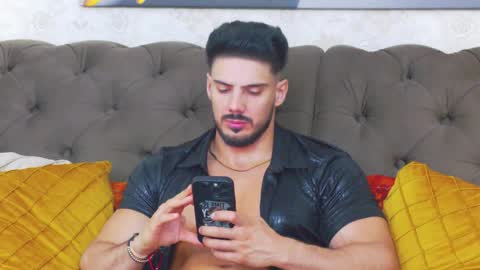 Dustin online show from April 9, 6:19 am