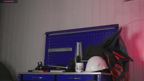 Dustyn online show from September 26, 1:08 pm