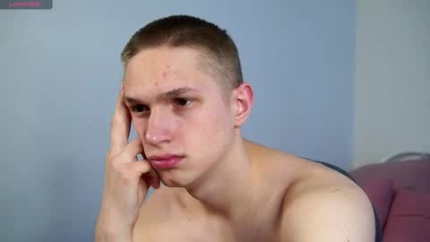 Dustyn online show from February 27, 10:09 pm