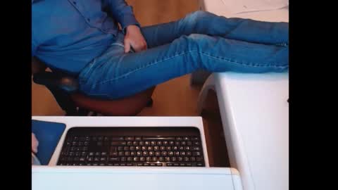 Snapshot of dutchpornking2 chatting on October 6, 1:18 pm dutchpornking2 online show from October 6, 1:18 pm