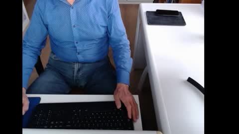Snapshot of dutchpornking2 chatting on October 11, 7:57 am dutchpornking2 online show from October 11, 7:57 am