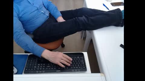 dutchpornking2 online show from April 1, 2:36 pm