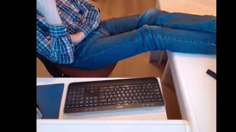 Snapshot of dutchpornking2 chatting on February 17, 7:01 pm dutchpornking2 online show from February 17, 7:01 pm
