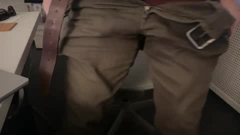 dwhistle80 online show from April 25, 11:13 pm