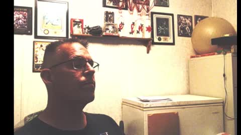 Snapshot of dwinmontana chatting on September 13, 7:22 am dwinmontana online show from September 13, 7:22 am