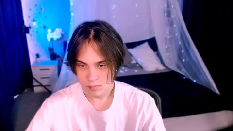 dylan_bold online show from November 13, 9:34 am