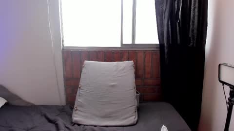 Snapshot of dylan_walton chatting on September 17, 1:14 pm Dylan online show from September 17, 1:14 pm