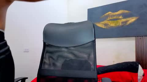 Snapshot of dylanguss chatting on September 16, 11:34 am dylanguss online show from September 16, 11:34 am