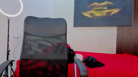 Snapshot of dylanguss chatting on October 2, 12:04 pm dylanguss online show from October 2, 12:04 pm