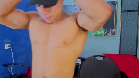 dylanguss online show from November 23, 7:45 pm