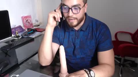 dylanhot10 online show from January 28, 9:19 pm