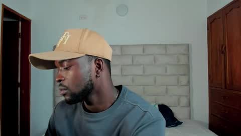 Dylan Taylor online show from November 22, 12:47 pm