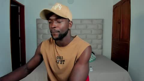 Dylan Taylor online show from November 20, 12:15 pm