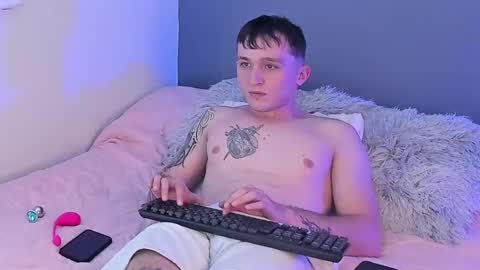 ---DYLAN--- online show from February 26, 11:19 pm