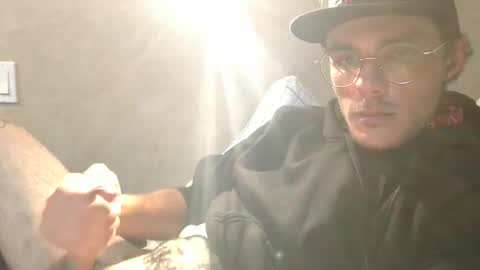 dylp400 online show from March 8, 11:16 am