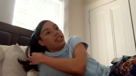 Dynasty online show from March 1, 9:04 pm