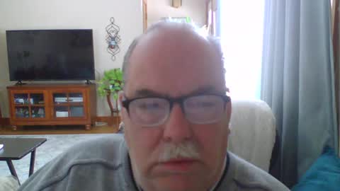 earl52 online show from February 17, 3:33 pm