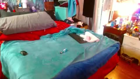 eastbayboy57 online show from April 14, 5:27 pm