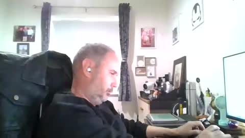 Snapshot of eastmidssoul chatting on October 16, 8:03 am eastmidssoul online show from October 16, 8:03 am